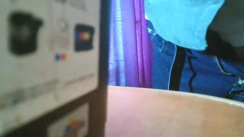 Snapshot of u02g2 chatting on May 2026 12:48:01 PM u02g2 online show from May 2026 12:48:01 PM