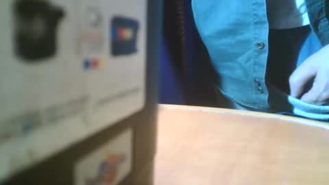 Snapshot of u02g2 chatting on May 2026 05:52:01 PM u02g2 online show from May 2026 05:52:01 PM