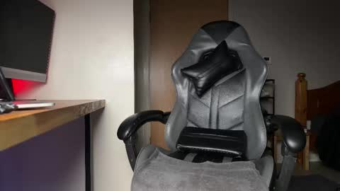 UKchocolate- FREE OFlinks in bio - online show from February 2026 06:20:02 PM