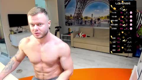 Snapshot of ukgymboy chatting on February 2026 12:59:02 PM James Iron online show from February 2026 12:59:02 PM