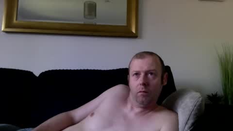 ukmatty3 online show from April 2026 01:34:01 PM