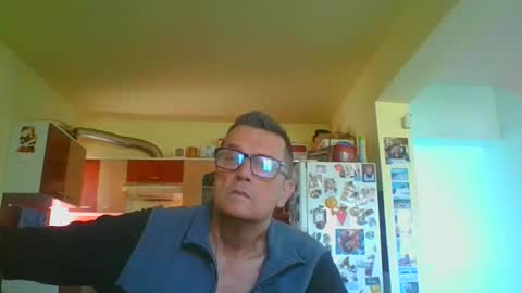 Snapshot of ulmeni4 chatting on April 2026 07:57:01 AM ulmeni4 online show from April 2026 07:57:01 AM