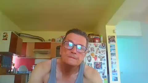 Snapshot of ulmeni4 chatting on April 2026 11:46:02 AM ulmeni4 online show from April 2026 11:46:02 AM