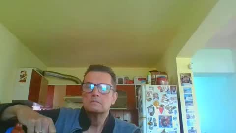 Snapshot of ulmeni4 chatting on May 2026 11:51:01 AM ulmeni4 online show from May 2026 11:51:01 AM