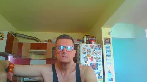 Snapshot of ulmeni4 chatting on May 2026 02:00:01 PM ulmeni4 online show from May 2026 02:00:01 PM