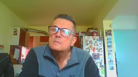 ulmeni4 online show from May 2026 11:28:01 AM