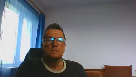 ulmeni4 online show from May 2026 01:29:01 PM