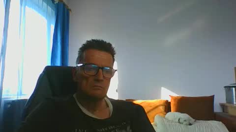 ulmeni4 online show from June 2026 03:28:02 PM