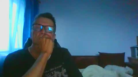 Snapshot of ulmeni7 chatting on June 2026 02:40:01 AM ulmeni7 online show from June 2026 02:40:01 AM