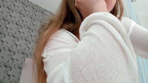 Melena online show from April 2026 02:39:01 AM