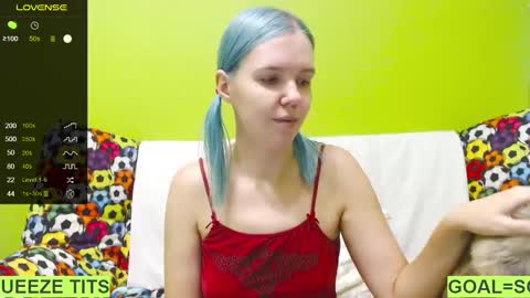 Snapshot of ultra_meow chatting on January 2025 03:02:02 PM Roxy online show from January 2025 03:02:02 PM