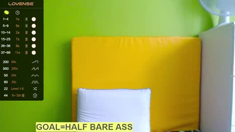 Snapshot of ultra_meow chatting on December 2025 12:02:02 PM Roxy online show from December 2025 12:02:02 PM