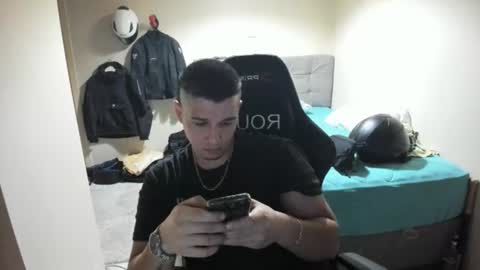 Snapshot of ulxer chatting on June 2026 06:35:02 PM hi im mike tyson - online show from June 2026 06:35:02 PM