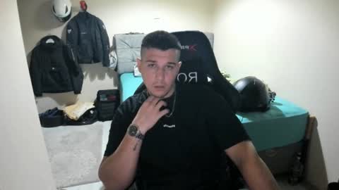 Snapshot of ulxer chatting on July 2026 06:54:01 PM hi im mike tyson - online show from July 2026 06:54:01 PM