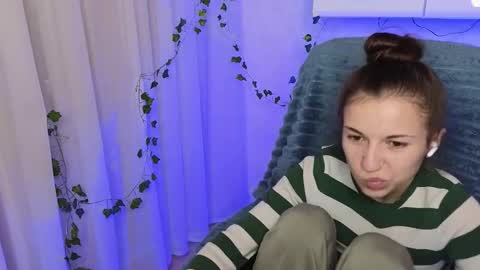 Ulyana online show from November 2025 05:09:02 AM