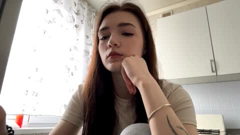 Snapshot of unaberto chatting on December 2025 09:49:01 AM Isobelle lisi online show from December 2025 09:49:01 AM