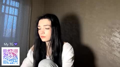 Snapshot of unaberto chatting on January 2026 11:48:01 AM Isobelle lisi online show from January 2026 11:48:01 AM