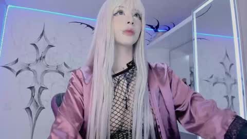 Snapshot of unachimbaherida chatting on February 2025 03:35:02 AM Elle Danielle online show from February 2025 03:35:02 AM