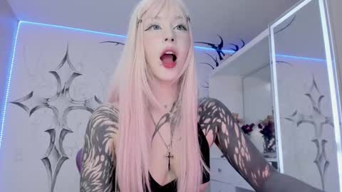 Snapshot of unachimbaherida chatting on March 2025 03:53:02 AM Elle Danielle online show from March 2025 03:53:02 AM