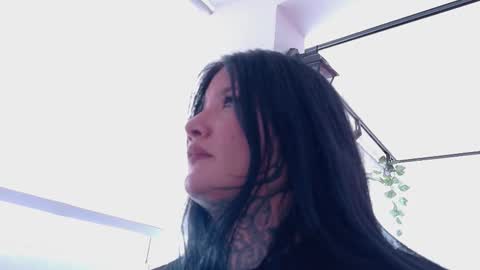 Franchesca  online show from October 2025 07:43:01 PM