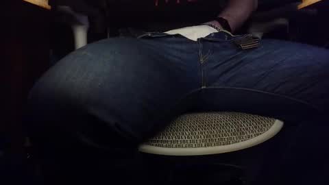 Under the desk online show from February 2026 09:33:02 PM