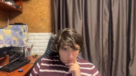 Anri online show from September 2025 08:03:01 PM