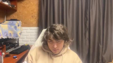 Anri online show from October 2025 08:18:01 PM