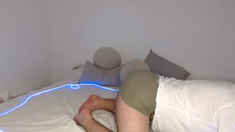 unveilx_ online show from April 2026 12:32:01 PM