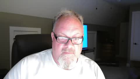 Snapshot of up2later chatting on September 2025 03:00:02 AM up2later online show from September 2025 03:00:02 AM