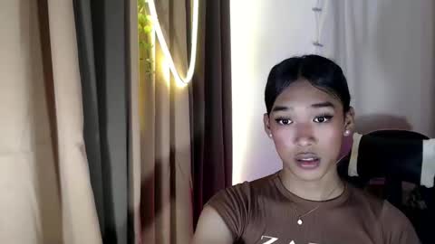 ur_dazzlingmorenaxx online show from October 2025 03:47:02 AM