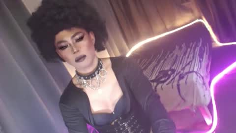 MISS ANNA online show from November 2025 02:36:02 AM