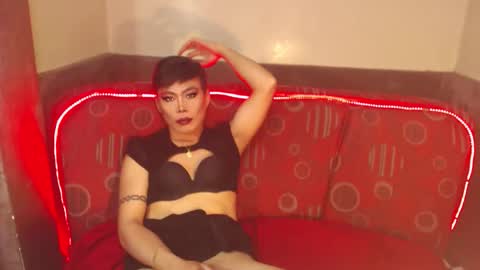 Snapshot of ur_dominatrix chatting on March 2026 03:10:01 AM MISS ANNA online show from March 2026 03:10:01 AM