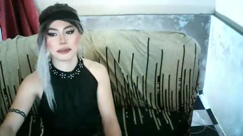 Snapshot of ur_dominatrix chatting on April 2026 06:48:02 PM MISS ANNA online show from April 2026 06:48:02 PM