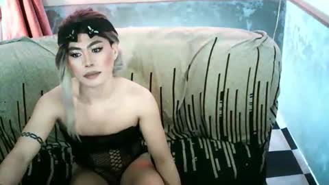 Snapshot of ur_dominatrix chatting on April 2026 09:39:33 PM MISS ANNA online show from April 2026 09:39:33 PM
