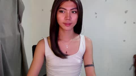 Snapshot of ur_extra_petite chatting on July 2026 02:54:01 PM online show from July 2026 02:54:01 PM