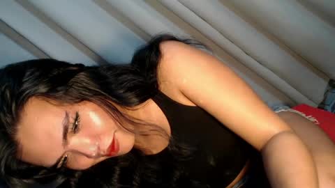 Snapshot of ur_krissyxxx chatting on June 2026 06:52:02 AM kriss online show from June 2026 06:52:02 AM