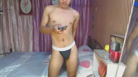 ur_shan21 online show from December 2025 05:21:02 PM