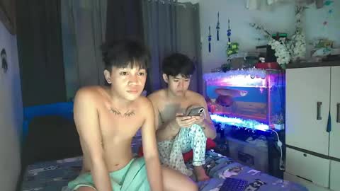 Snapshot of ur_younngtwinkxxx chatting on May 2026 04:29:02 AM Ken online show from May 2026 04:29:02 AM