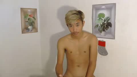 urasian_jomarie online show from March 2026 10:27:01 PM