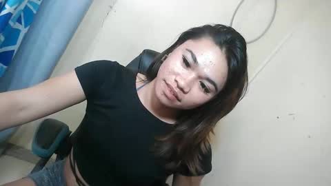 Snapshot of urasian_pinayxxx chatting on May 2026 12:50:01 AM Alvie online show from May 2026 12:50:01 AM