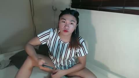 Snapshot of urasian_pinayxxx chatting on May 2026 05:35:02 AM Alvie online show from May 2026 05:35:02 AM