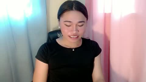Snapshot of urasian_pinayxxx chatting on May 2026 12:38:01 AM Alvie online show from May 2026 12:38:01 AM