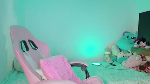 Danielle  online show from February 2026 10:42:01 AM