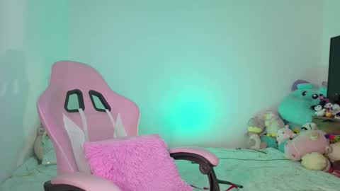 Danielle  online show from February 2026 10:27:02 AM