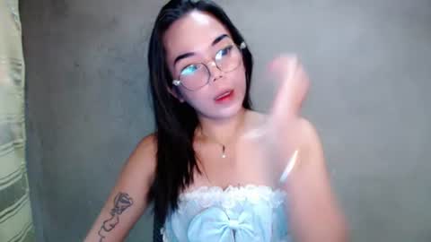 Snapshot of urbabydollx16 chatting on June 2026 01:17:02 PM urbabydollx16 online show from June 2026 01:17:02 PM