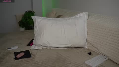 Snapshot of urblonde001 chatting on June 2026 02:24:02 AM Ksenia Pterson online show from June 2026 02:24:02 AM