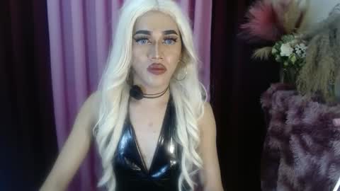 KENDALL online show from September 2025 05:14:02 PM