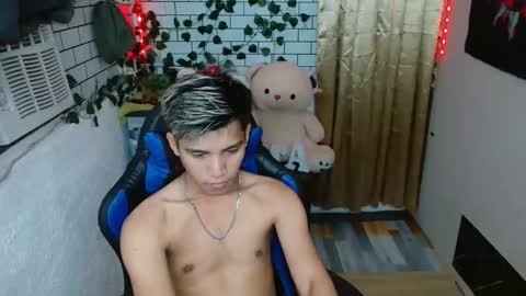 ASIANBBYBOY online show from November 2025 04:27:01 PM