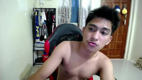 Snapshot of urcuteguy_jhonx chatting on April 2026 02:51:02 AM Dannie online show from April 2026 02:51:02 AM