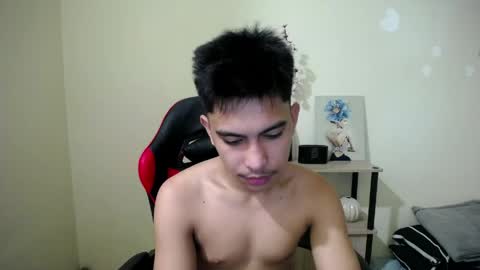 Snapshot of urcuteguy_jhonx chatting on April 2026 07:33:02 AM Dannie online show from April 2026 07:33:02 AM